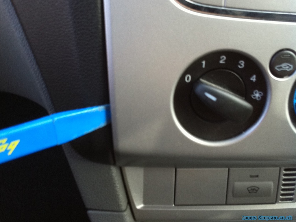 Ford focus stereo removal guide