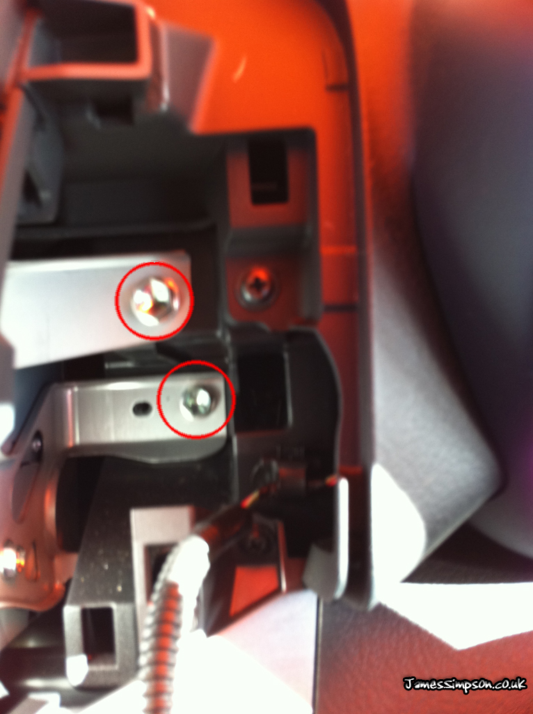 Toyota Rav4 2007 (6) Toyota Rav4 MK3 (2007-) Stereo Removal Toyota Rav4 2007 6