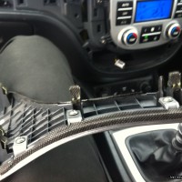 7 Hyundai Santa Fe (2007-) Stereo Removal 7
