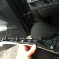 8 Hyundai Santa Fe (2007-) Stereo Removal 8