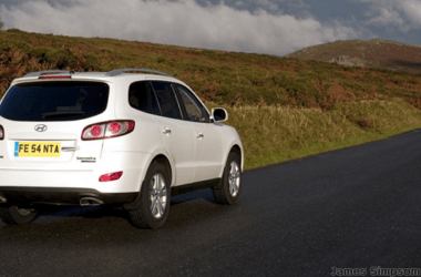 Hyundai Santa Fe (2007-) Stereo Removal 23 Hyundai Santa Fe 2007 White
