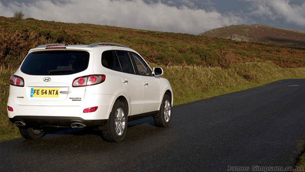 Hyundai Santa Fe (2007-) Stereo Removal 4 Hyundai Santa Fe 2007 White