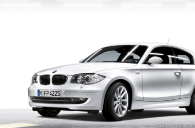 BMW 1 Series (2004-2012) Stereo Removal 16 White BMW 1 Series Car - 3 Door Alloy Wheels