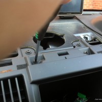 Land Rover Freelander 2 (2007-) Stereo Removal 8 IMG_0212