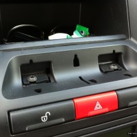 Land Rover Freelander 2 (2007-) Stereo Removal 13 IMG_0215