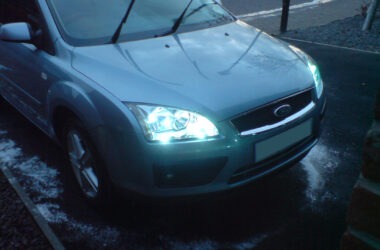 Fitting HID Headlights Ford Focus MK2 (2005-2008) 104 Fitting HID Headlights - Ford Focus MK2