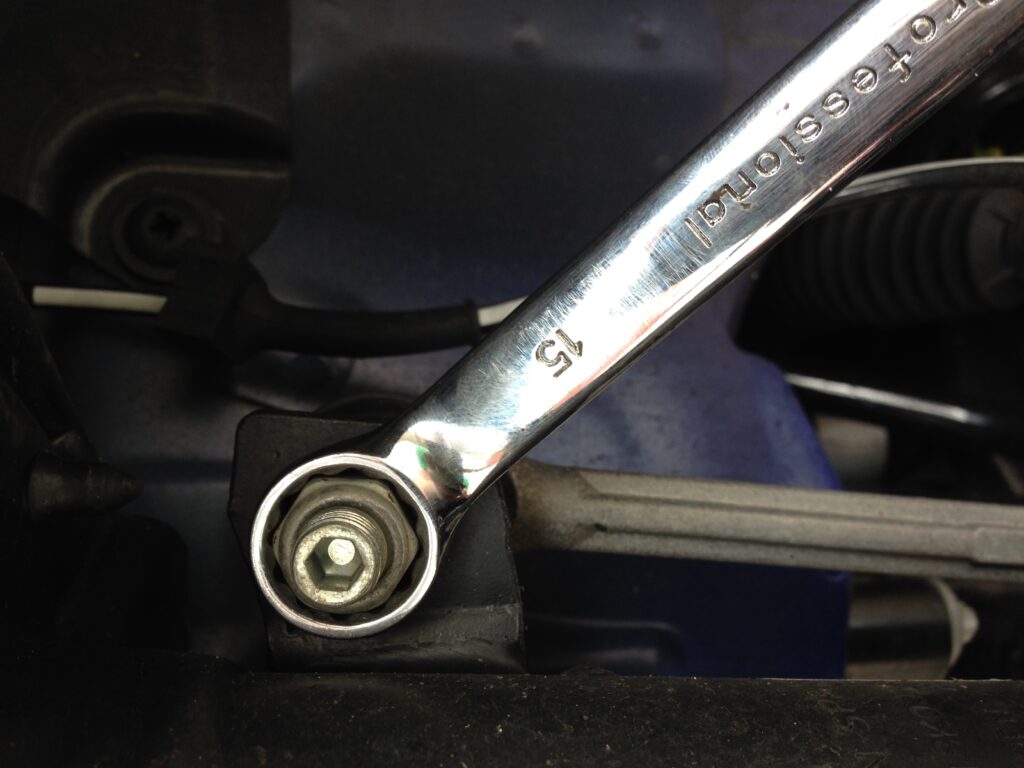 How To Lower Ford Fiesta ST MK7.5 (2013-Present) 6 Ford Fiesta ST Droplink