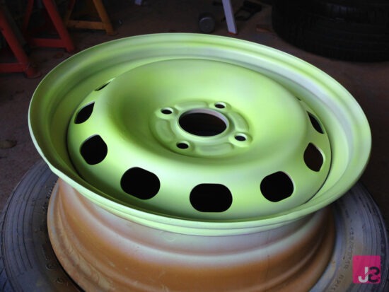 How To Refurbish & Paint Steel Wheels - James Simpson