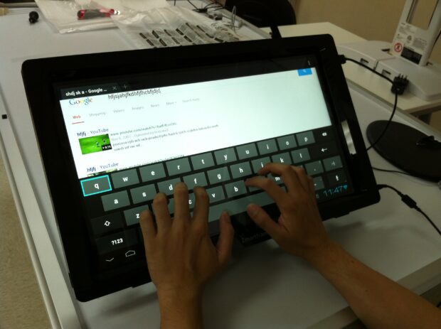 Turn Your Anything Into a Touchscreen Device 5 Zmartframe Tablet PC