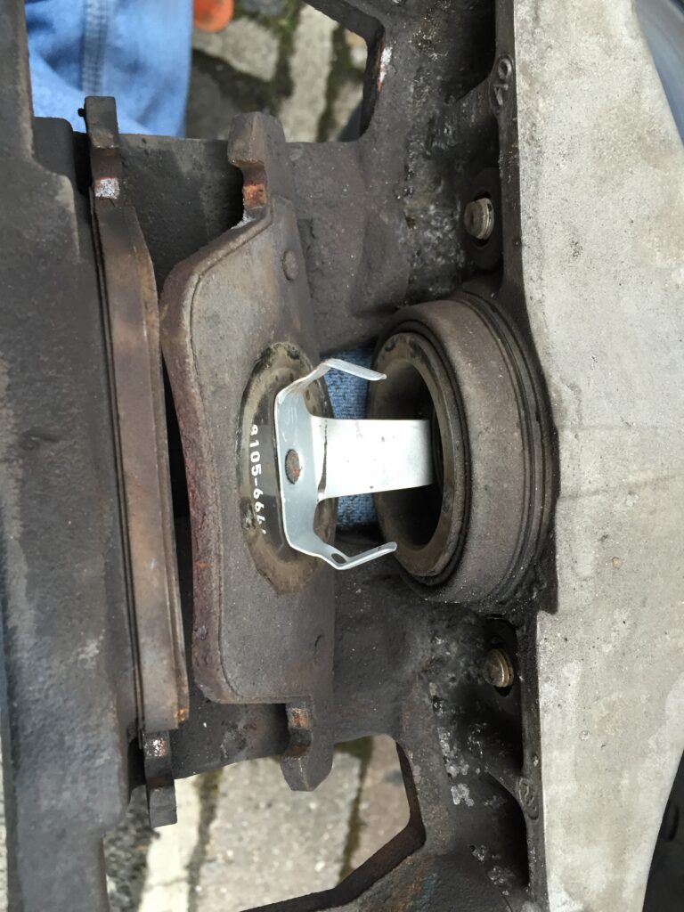 How To Fit Focus ST225 Brakes 13 IMG_5227
