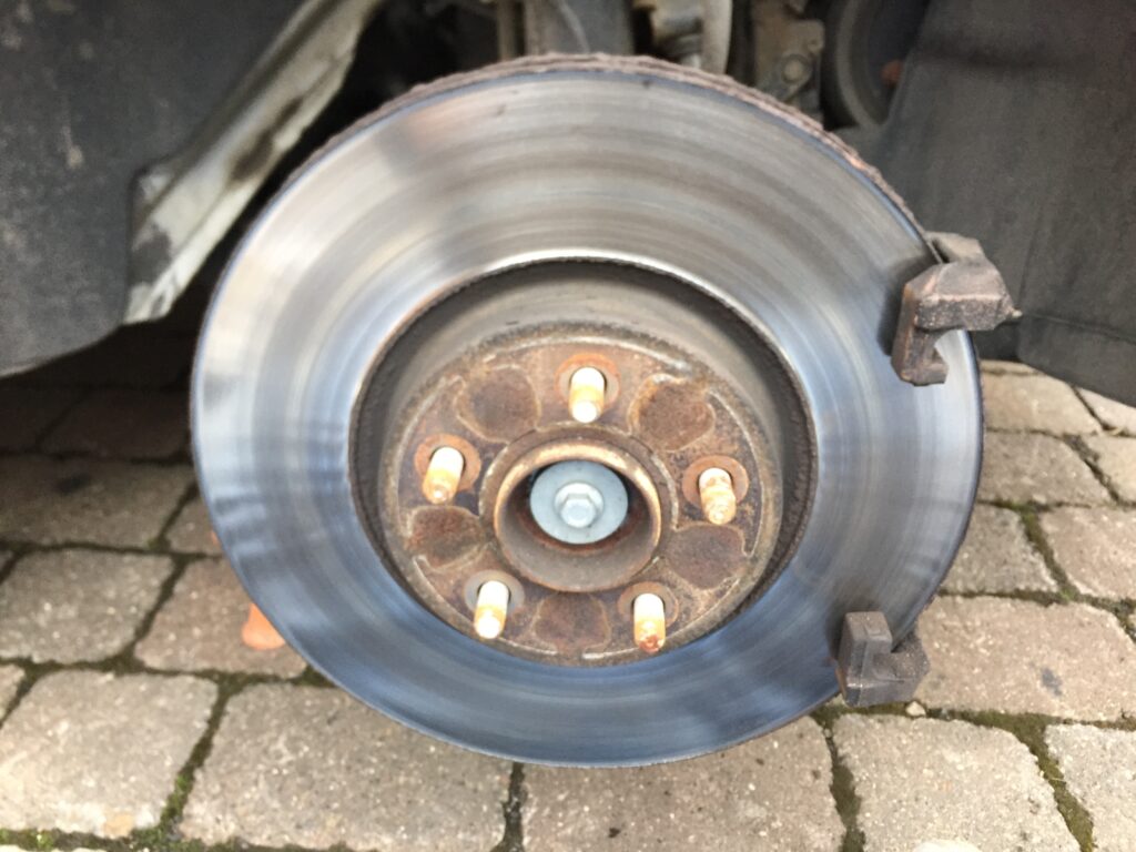 How To Fit Focus ST225 Brakes 15 IMG_5229