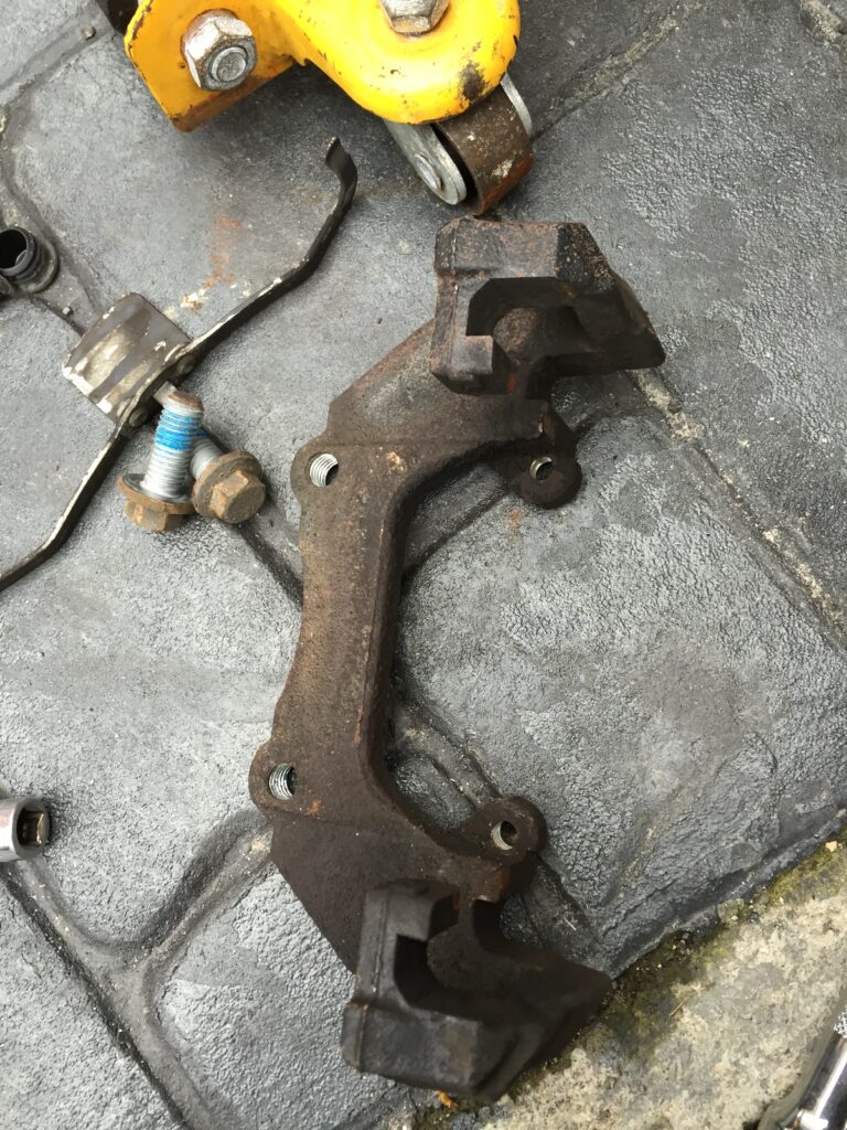 How To Fit Focus ST225 Brakes 17 IMG_5233