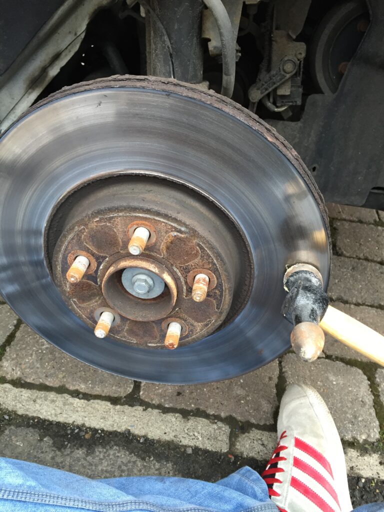 How To Fit Focus ST225 Brakes 18 IMG_5234