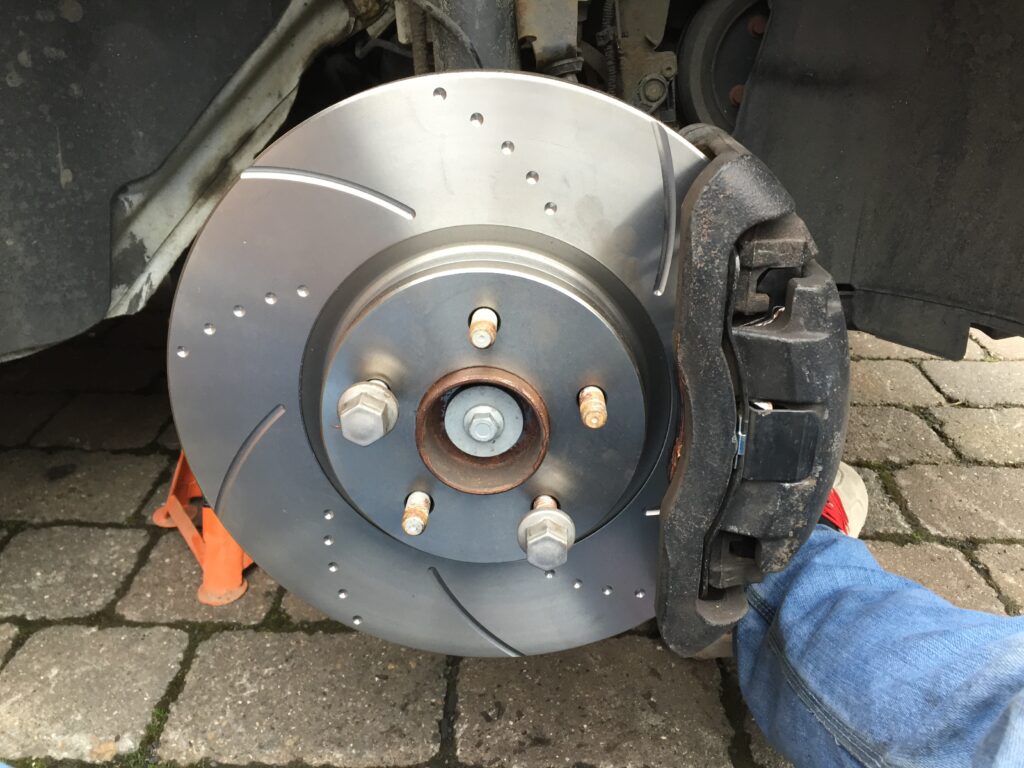 How To Fit Focus ST225 Brakes 25 IMG_5242