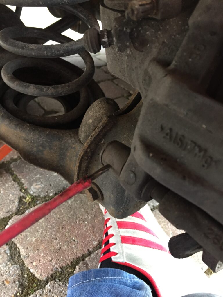 How To Fit Focus ST225 Brakes 27 IMG_5245