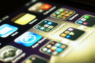Can I Create My Own App? 28 Creating iPhone App