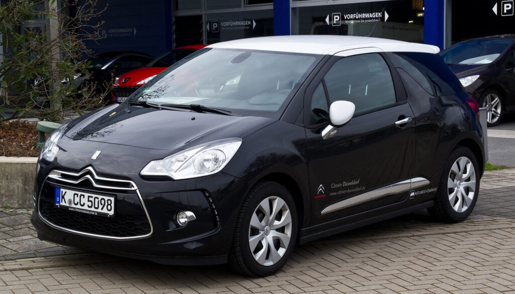 The Top Small Cars Of 2015 7 Citroën_DS3_THP_155_SportChic_–_Frontansicht,_11._Februar_2013,_Düsseldorf