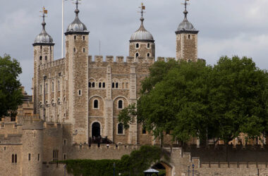 Beautiful Sights And Wonderful Experiences Await In England 15 Tower Of London