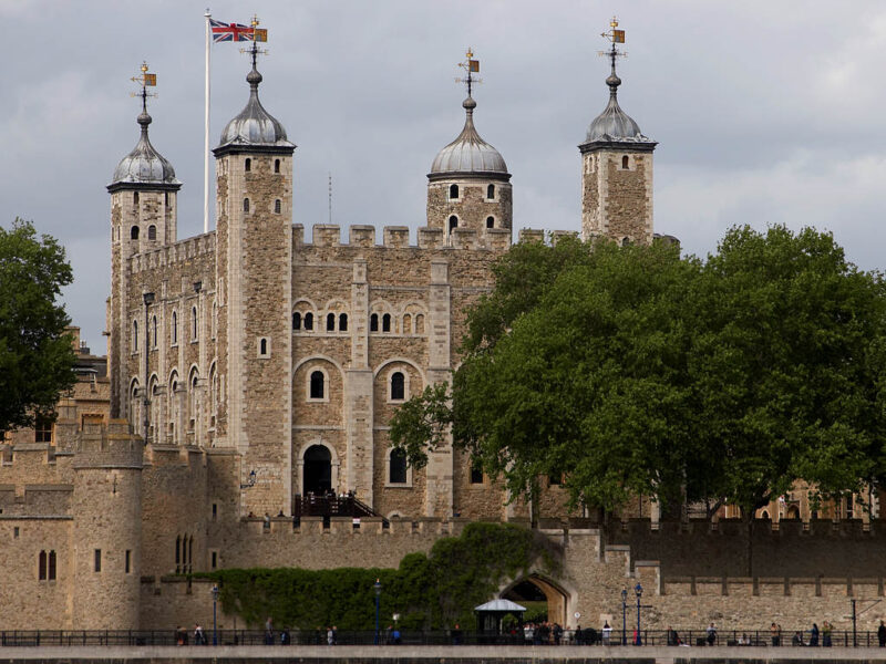 Beautiful Sights And Wonderful Experiences Await In England 4 Tower Of London