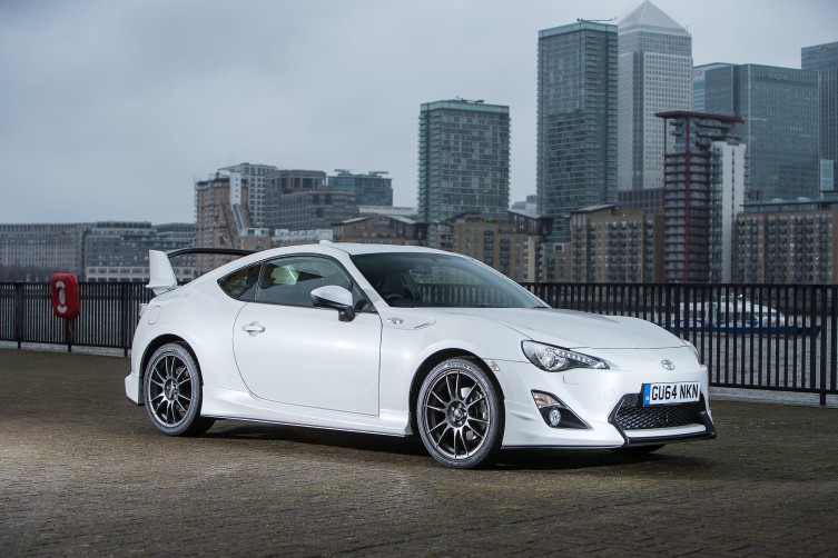 Toyota GT86 Given a Flashy New Update 4 Toyota GT86 Aero