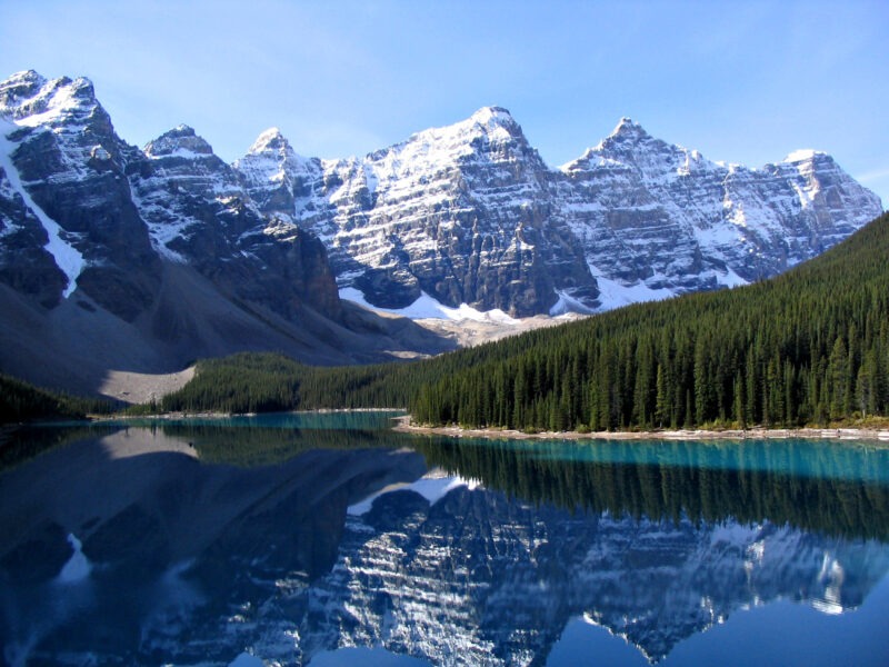 Visiting Canada: How To Have The Most Amazing Time 4 Moraine Lake Canada