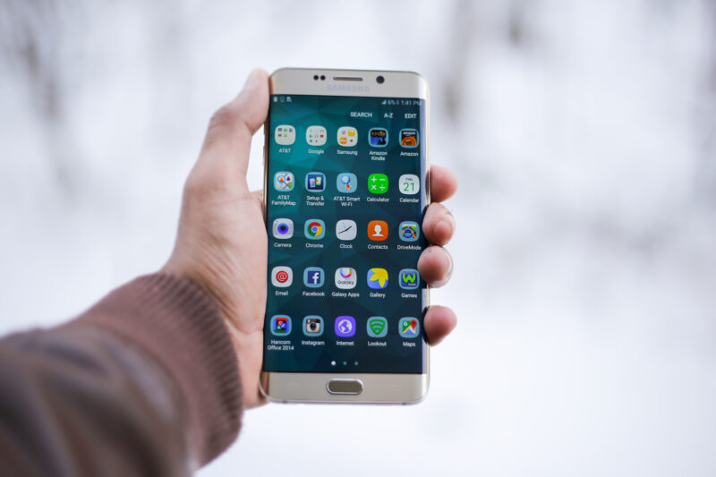How Can a Phone Tracker App Help You? 4 Tracking App
