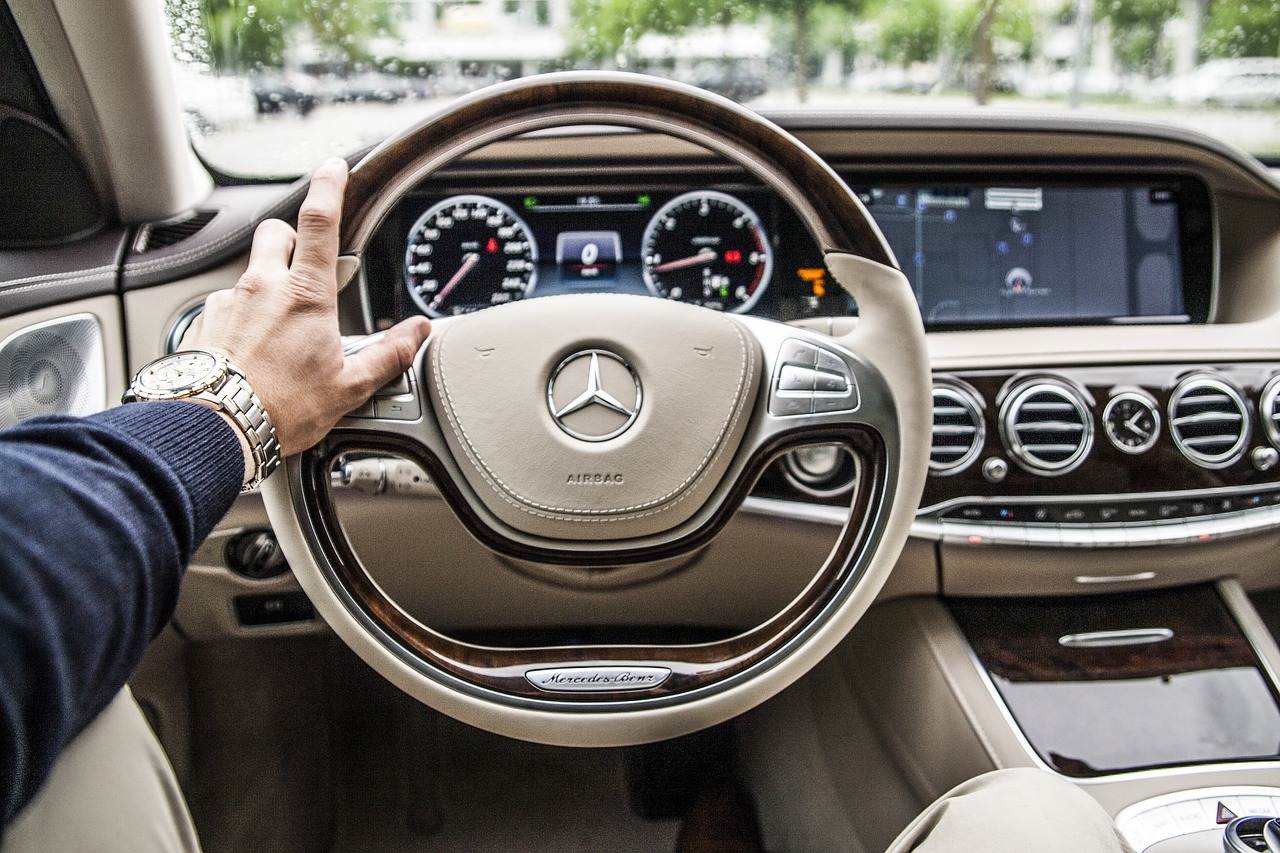 Make the Most of Your Car Via the Internet 5 Make the Most of Your Car Via the Internet steering wheel 801994 1280