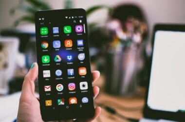 Common Issues Resolved When Buying And Selling Mobile Phones Online 17 Buying Mobiles Online