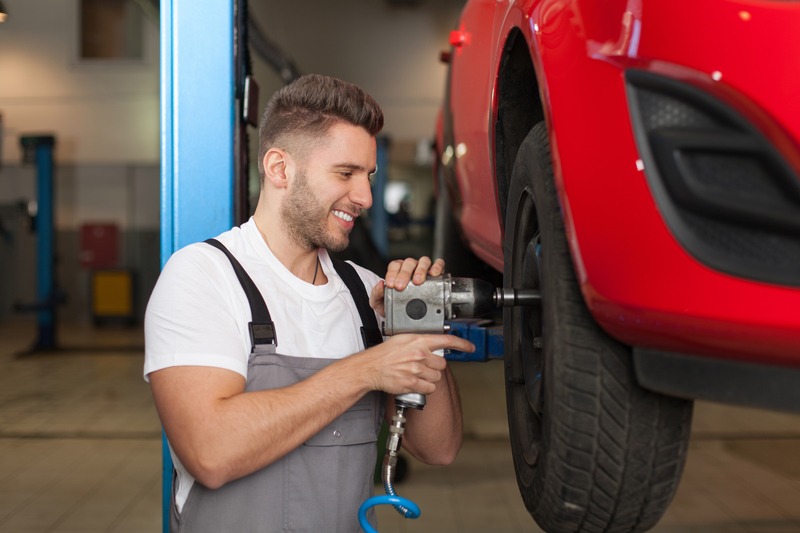 Wheel Straightening | Everything You Need to Know 5 Removing Car Wheel
