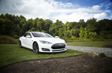 What is Setting Tesla Apart From the Competition? 12 Tesla Steaming Ahead