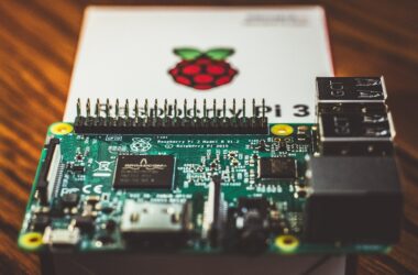 What’s the Difference Between a Raspberry Pi and a Computer? 8 Raspberry Pi