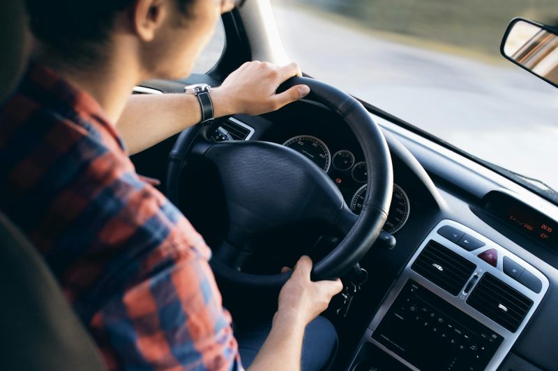 Negotiation Tips when Purchasing a New Car 4 Negotiation Tips when Purchasing a New Car elWgAAAABJRU5ErkJggg==