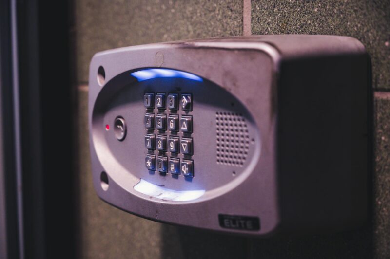 Is Your Business An Easy Target For Burglars? 4 Is Your Business An Easy Target For Burglars?