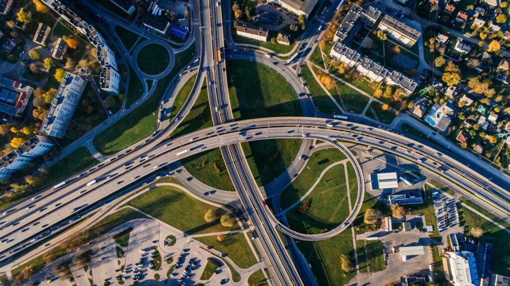 Managing & Improving Transportation In Your Business 5 Managing & Improving Transportation In Your Business pexels vividcafe 681335